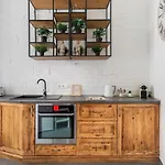 Fr34J Brendon Designer Studio Apt