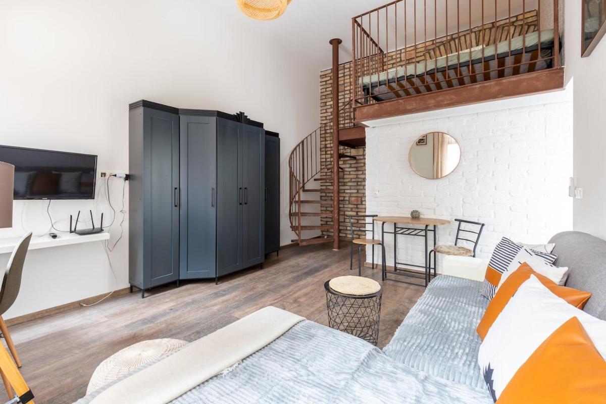 Apartment Fr34j Brendon Designer