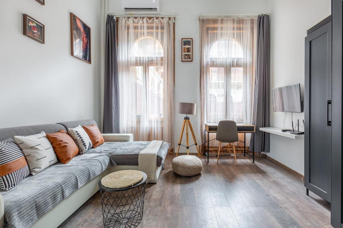 Fr34j Brendon Designer Apartment *