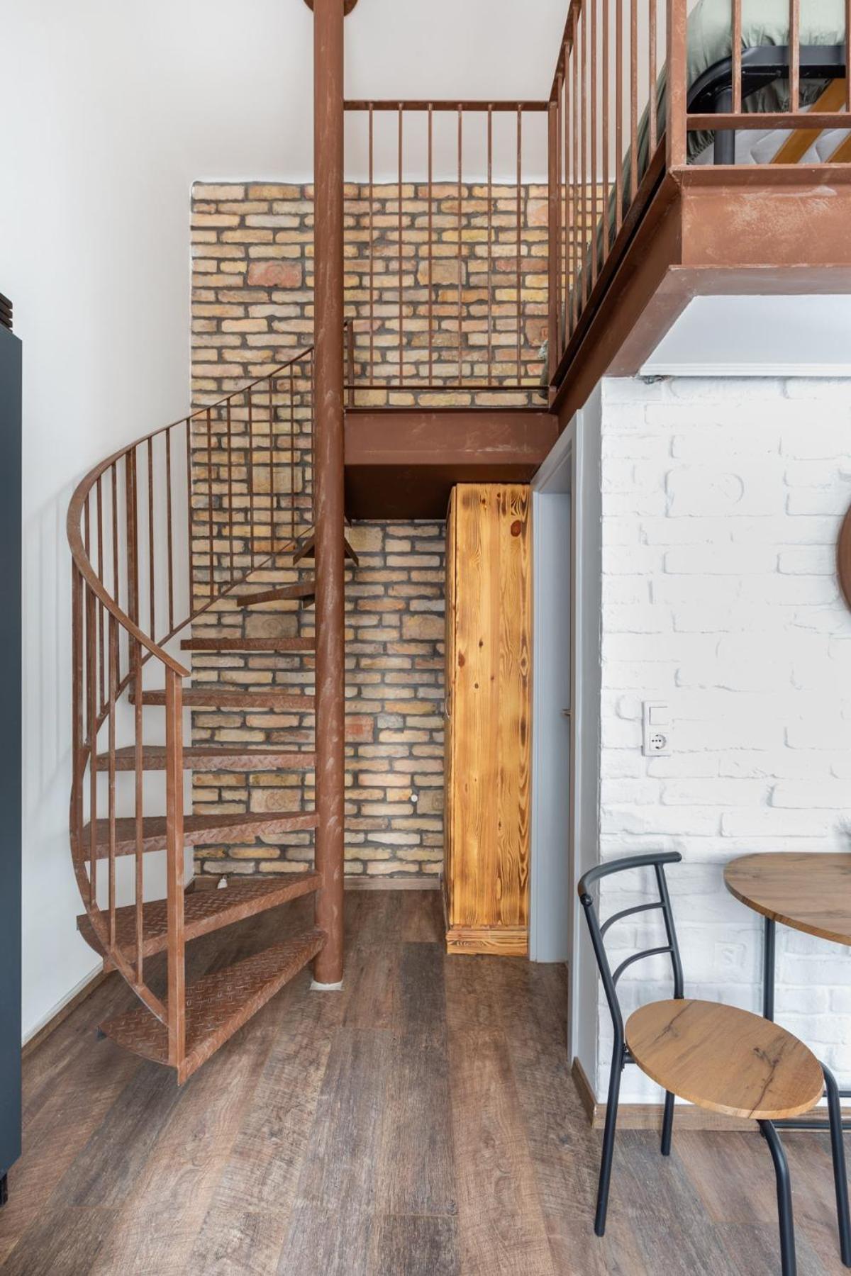 Fr34j Brendon Designer Apartment Budapest
